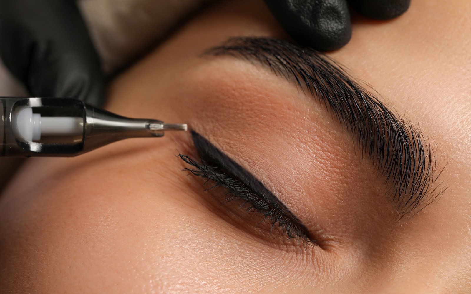 Permanenter Lidstrich / Eyeliner